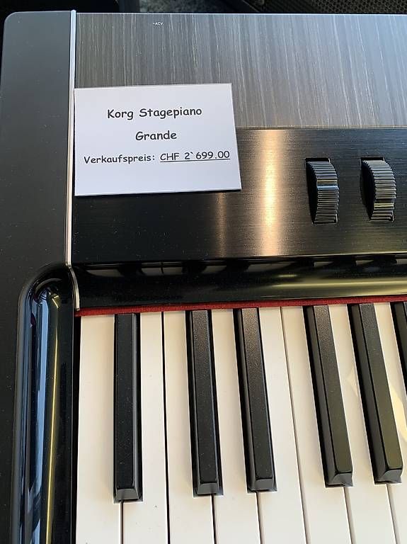 Korg Strumenti musicali: Korg Stagepiano Grande – Nuovo (secondo la descrizione) da Niederhasli venduto da Musikhaus-Ammann 2