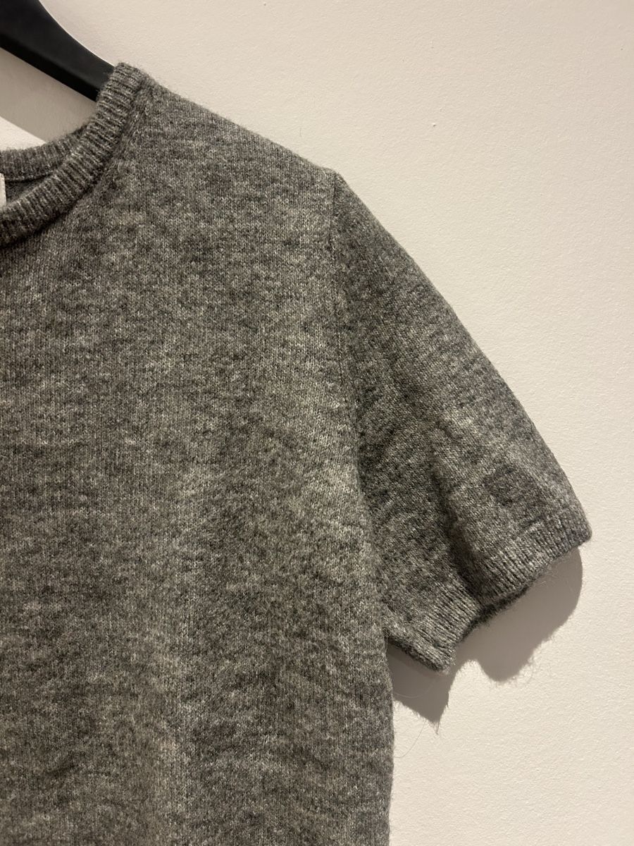 H&M T-shirt: H&M Strick-Shirt – Usato da Aeugst am Albis venduto da schatzkistee 1