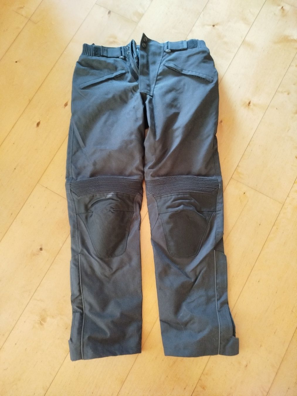 Pantaloni: Motorradhose Grösse M – Usato da Ormalingen venduto da Juanita