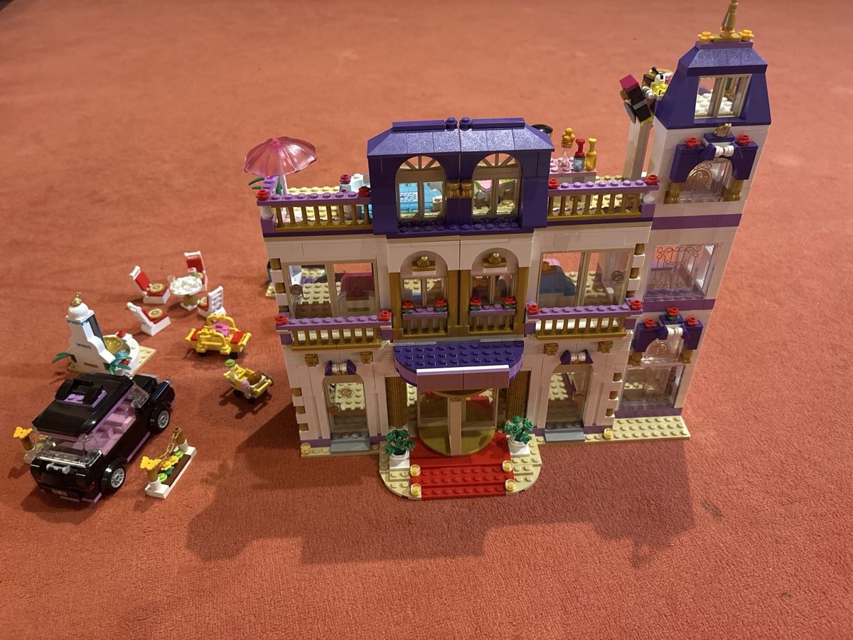 Lego Giocattoli: Lego Friends Hotel 41101 – Nuovo (secondo la descrizione) da Affoltern am Albis venduto da tam_5vn5 3