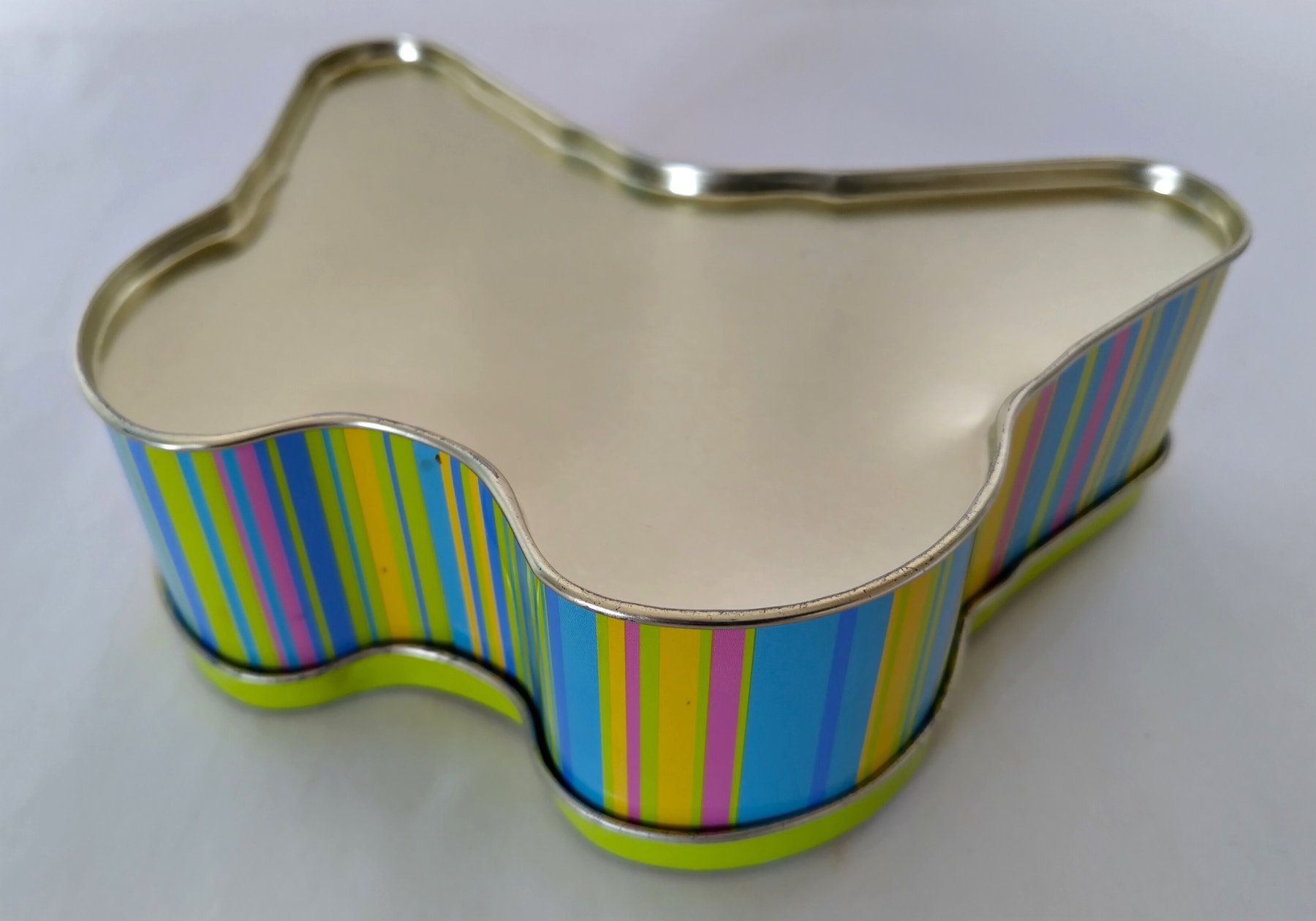 Altro in Decorazioni & Accessori: Blechdose "Schmetterling" / Guter Zustand ab Fr. 5.- – Usato da Bellach venduto da JingleJerry 2