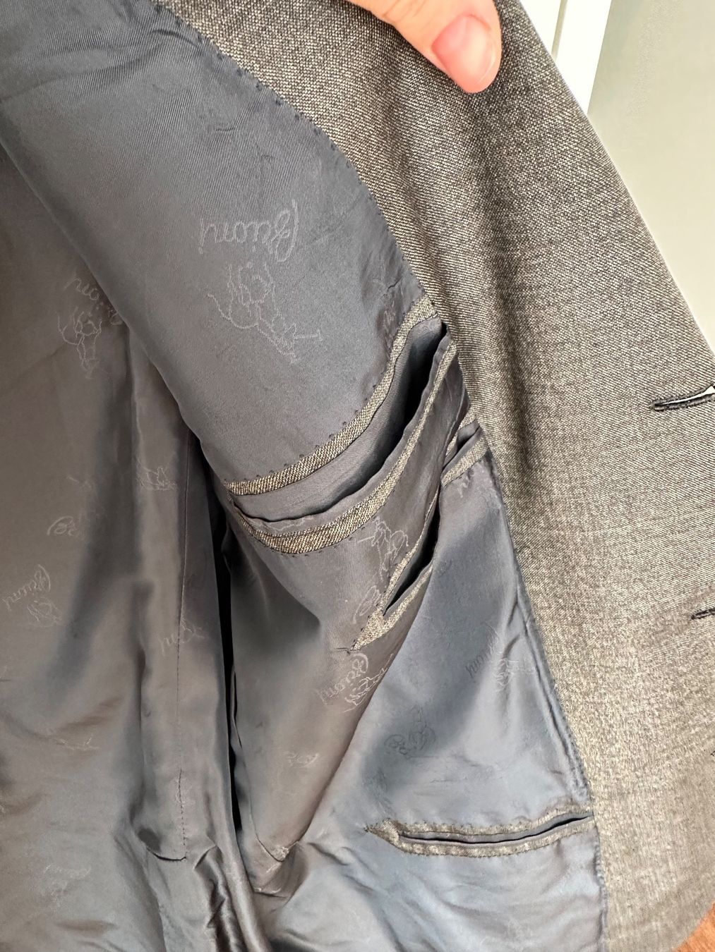 Brioni Anzüge: Brioni men’s wool jacket, perfect condition, size 54 – Gebraucht aus Küssnacht am Rigi von hor_dpb7 3
