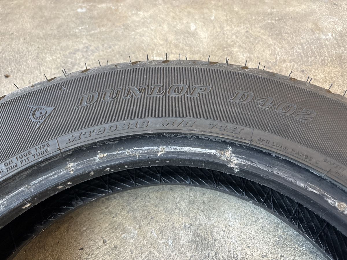Pneus & Roues: Dunlop D402 MT90B16  Harley-Davidson – D'occasion à Unterägeri par WSpower