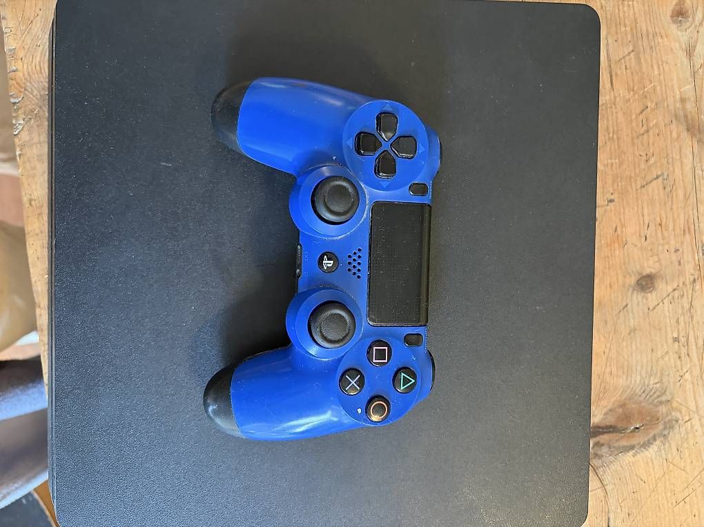 Console: Ps4 Slim 500 Gb – Usato da Scuol venduto da jul_xwm9 4