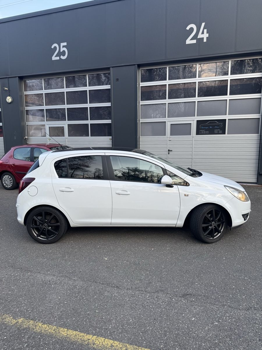 Opel Automobili: Opel Corsa D14 – Usato da Lonay venduto da PancheChakalov 2