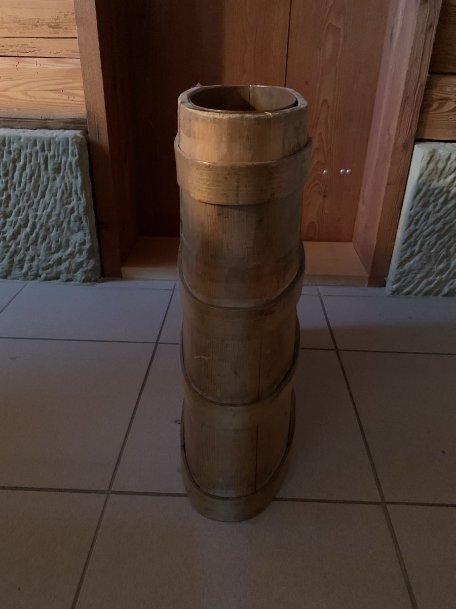 Articoli in legno: Brente / Buttertase / Schirmständer – Usato da Bern venduto da Tresor1952 1