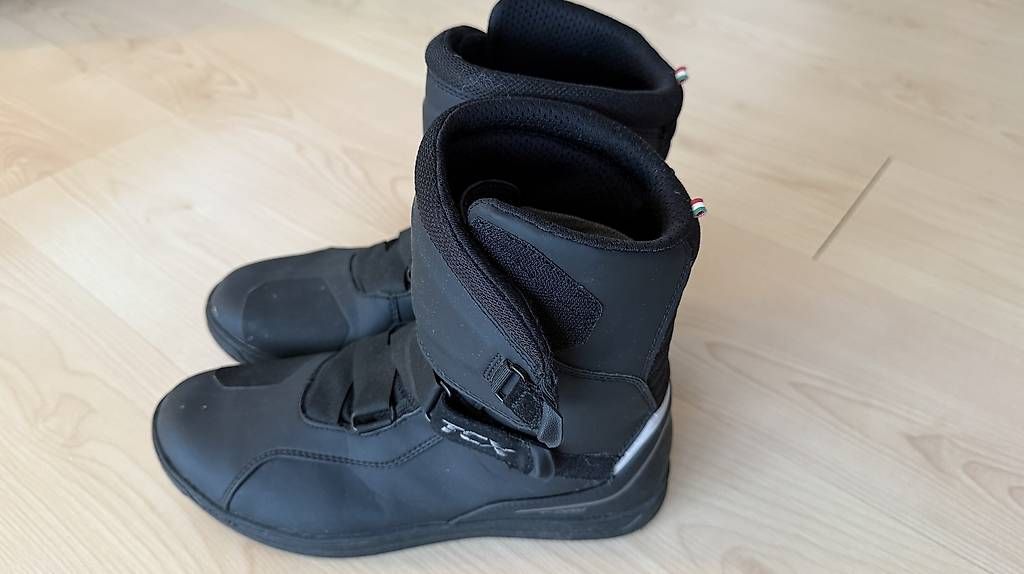 TCX Scarpe da uomo: Motorradstiefel Tourstep WP Gr.43 – Usato da Bubikon venduto da FBO1973