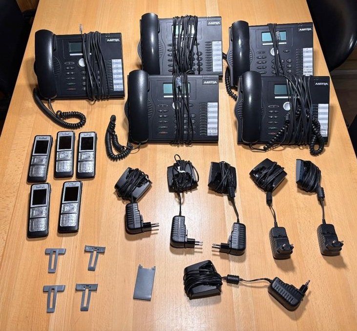 10 Stück Aastra / Mitel Telefone Nr. 5370 + 620d (Gebraucht) in ...