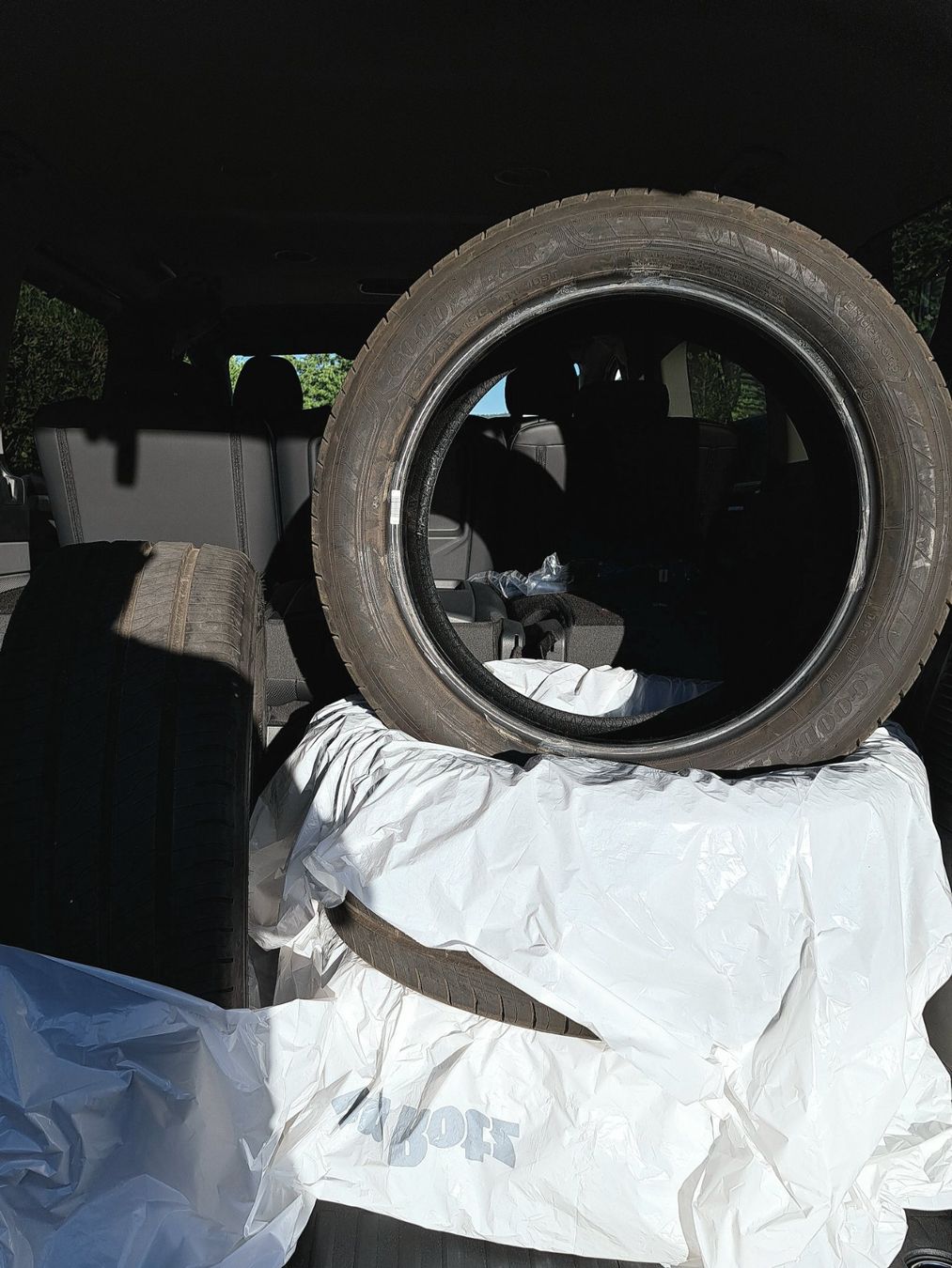 Goodyear Pneus & Kompletträder: GOODYEAR 235/50 R19 111/109T – Gebraucht aus Unterentfelden von Rider0082 1