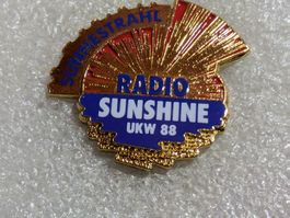Ansteckpin 222: Radio Sunshine Sunnestrahl