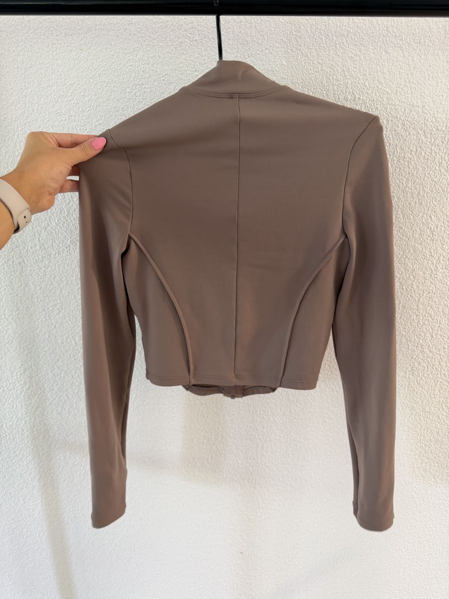 Guess Jacken: Guess Jacket Brown Size XS – Gebraucht aus Gränichen von Domsiiiii 3