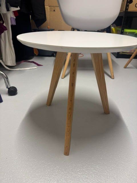 Tische: Beistelltisch weiss – Gebraucht aus Bern von Erpse01