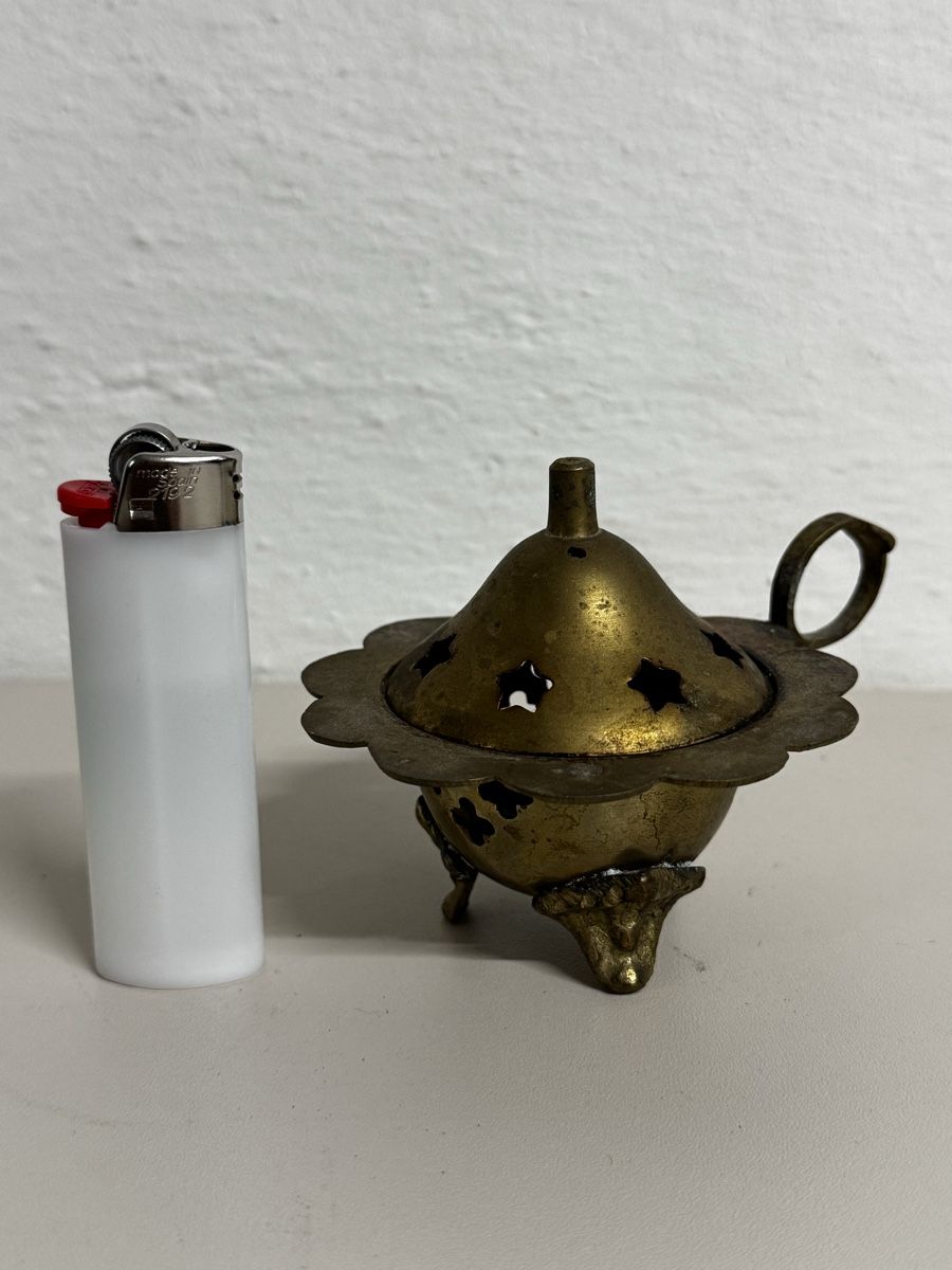 Toutes les décorations: Messing Räuchergefäss mit Deckel verziert  – D'occasion à Zürich par Nobs1 1