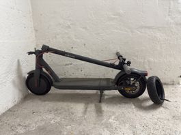 Xiaomi Scooter 4 – Hinterreifen zu ersetzen