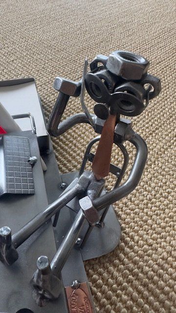 Statuette: Büro Schraubenmännchen........... – Usato da Altendorf venduto da Matrix5