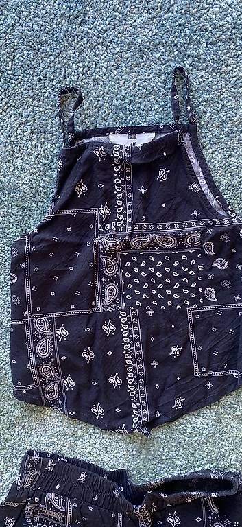 H&M Completi: Ensemble pour l'été – Usato da Epalinges venduto da car_5ysg 1