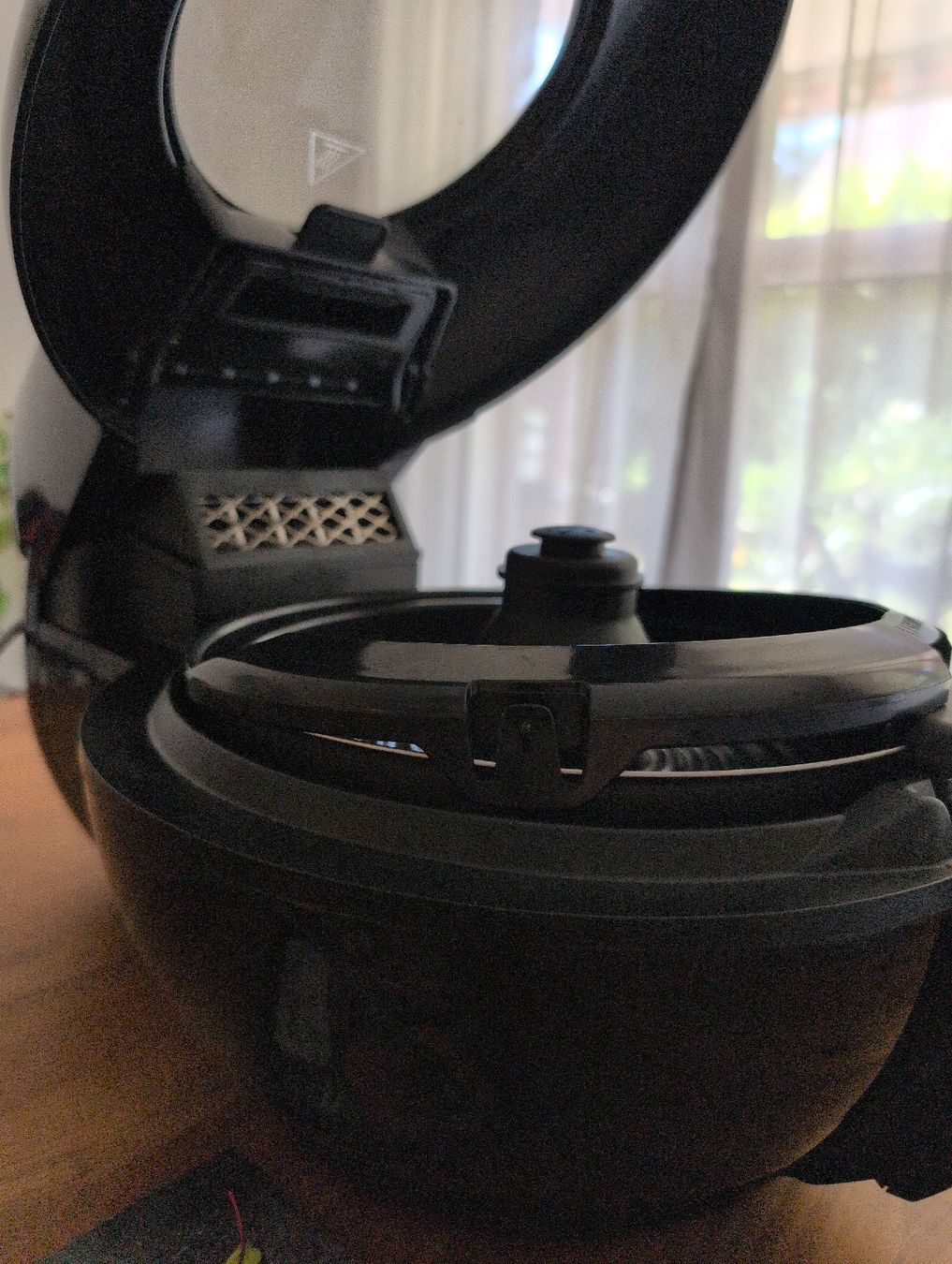Tefal Appareils de cuisine: Tefal Actifry Genius XL 2in1 – D'occasion à Lufingen par funktor 1