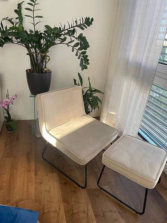 Sessel: Samt Sessel mit Hocker – Gebraucht aus Fehraltorf von nin_2zxv 3