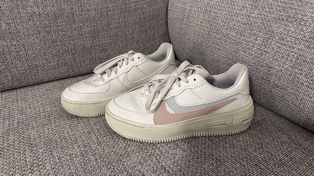 Nike Damenschuhe: Nike Air Force 1 Gr. 38 – Gebraucht aus Luzern von alexju