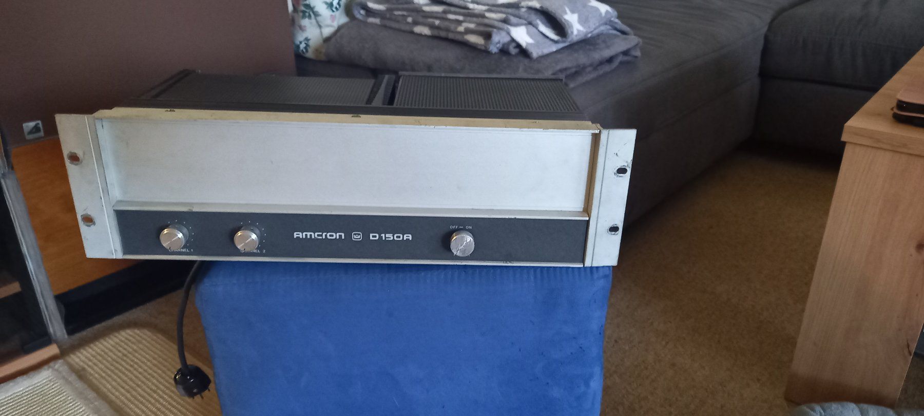 Amplificateurs: Endstufe Crown D150A – D'occasion à Urtenen-Schönbühl par Audiovintage