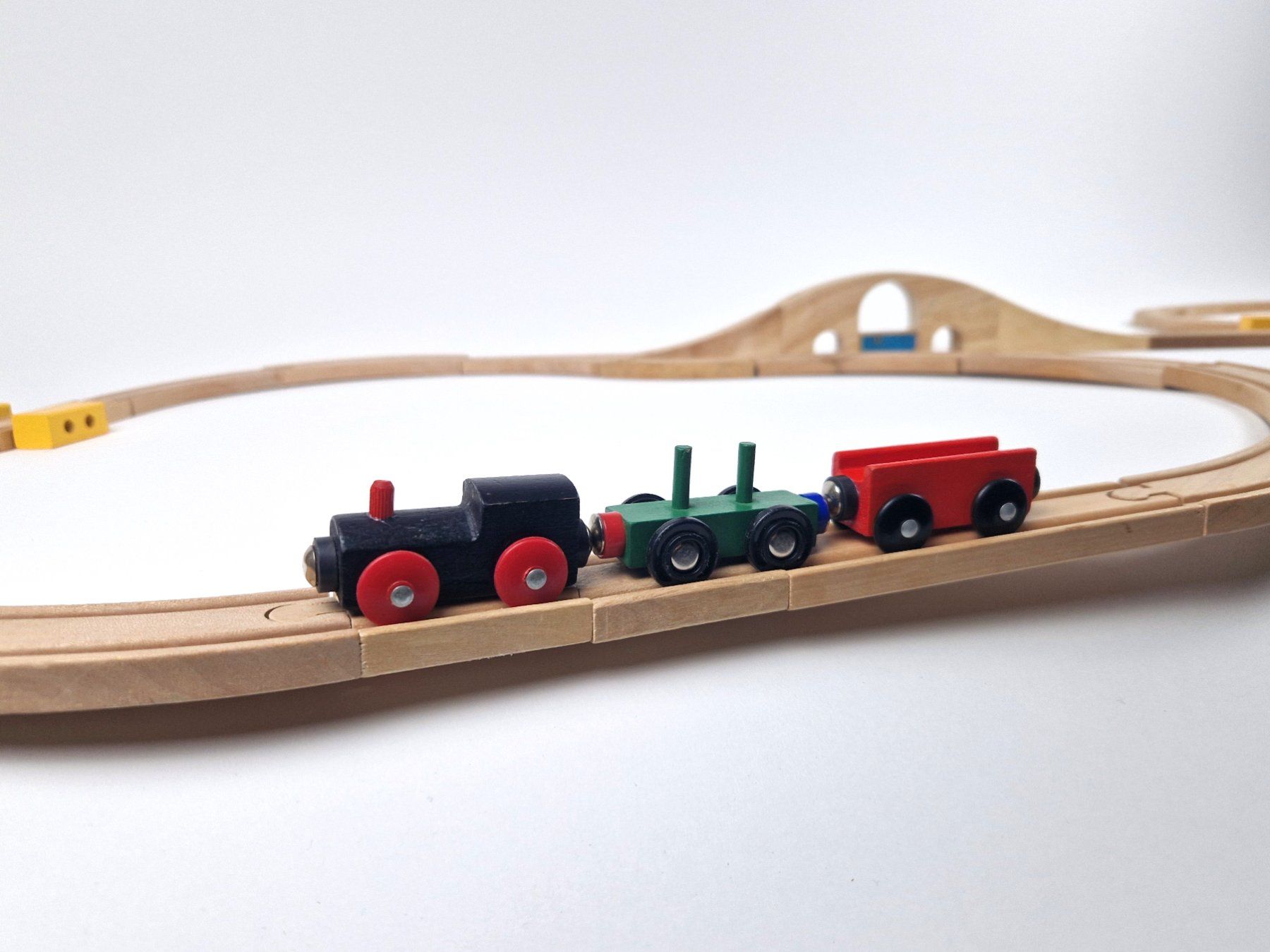 Giocattoli: Holzeisenbahn Set – Usato da Basel venduto da Restwert_Basel 1
