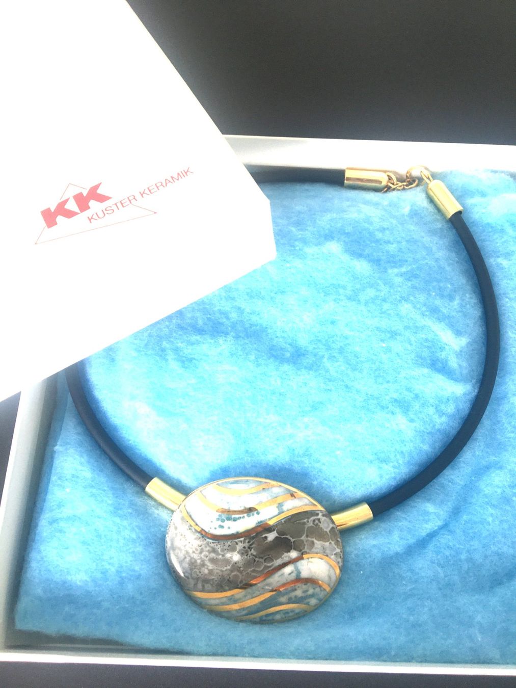 Ketten: Keramik u. Gold Halskette – Gebraucht aus Gaechlingen von Robinson1 2