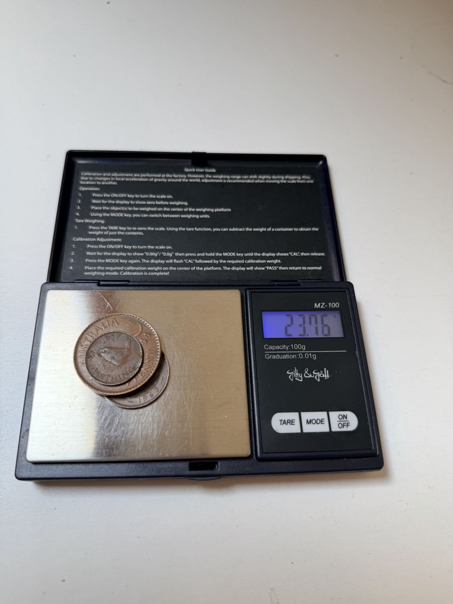 Tutti le monete: 4 pièces Australie, Penny, Half Penny, Farthing – Usato da La Tour-de-Trème venduto da Ahamaya 1