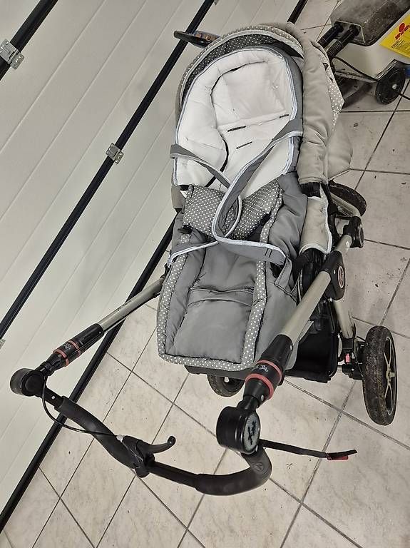 Kinderwagen: Kinderwagen – Gebraucht aus Oetwil am See von delia.hess 2