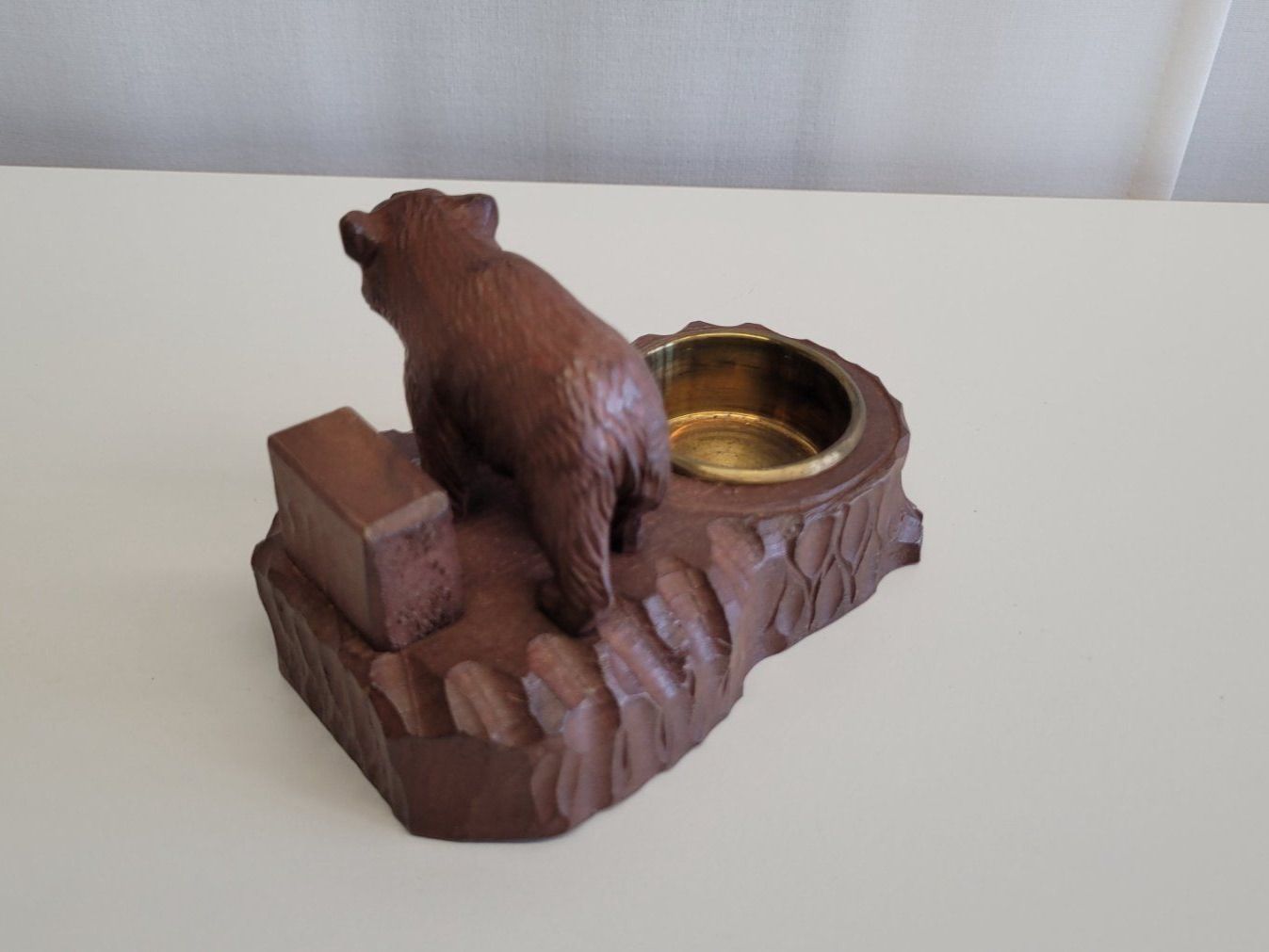 Statuette: Bär, geschnitzt, mit Messingschale – Nuovo (secondo la descrizione) da Brienz BE venduto da P.Edelweiss 3