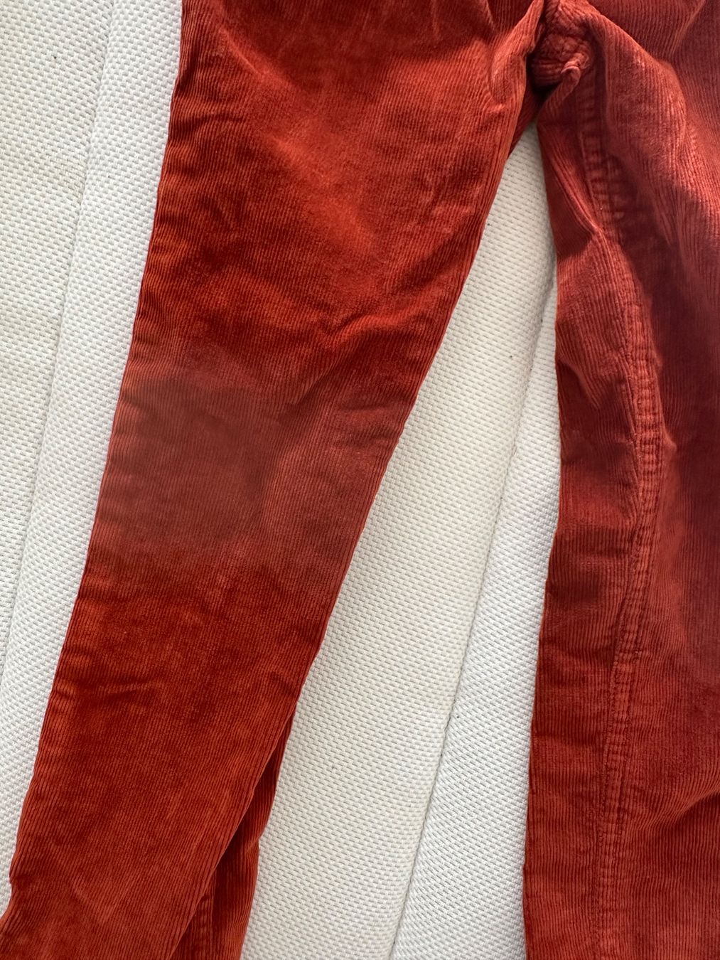 Burberry Pantaloni: Cordhose Burberry – Usato da Dürrenroth venduto da tvy_bh56 2