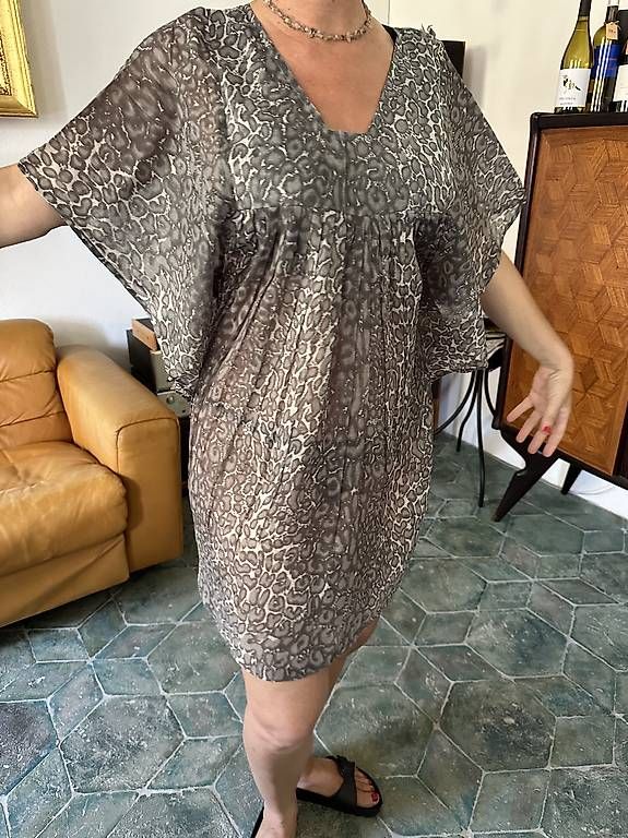 Kleider: Prendisole animal print grigio e bianco  – Gebraucht aus Motto (Blenio) von deb_lf6c 1