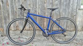 Touren Fahrrad für Gravel und Strasse