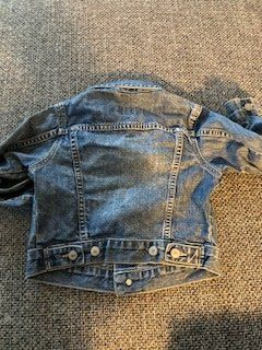 H&M Giacche & Cappotti: Veste en jeans t.104 – Usato da Boudry venduto da Lamue01 1
