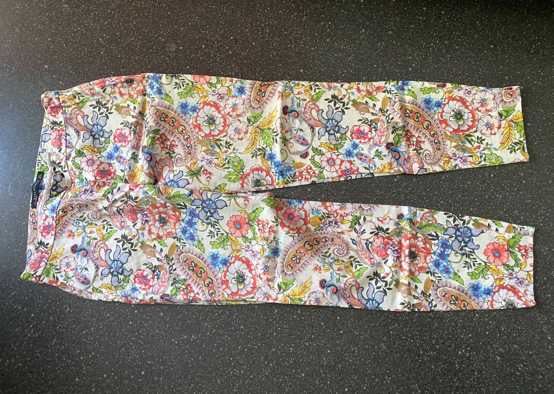 Zara Pantaloni: Zara Hose S – Usato da bern venduto da nani123 1