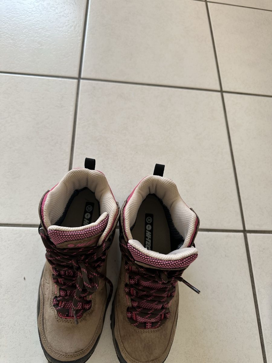 Scarpe per ragazze: Wanderschuhe HI-TEC grosse 36 – Usato da Schötz venduto da Zuzana13 2