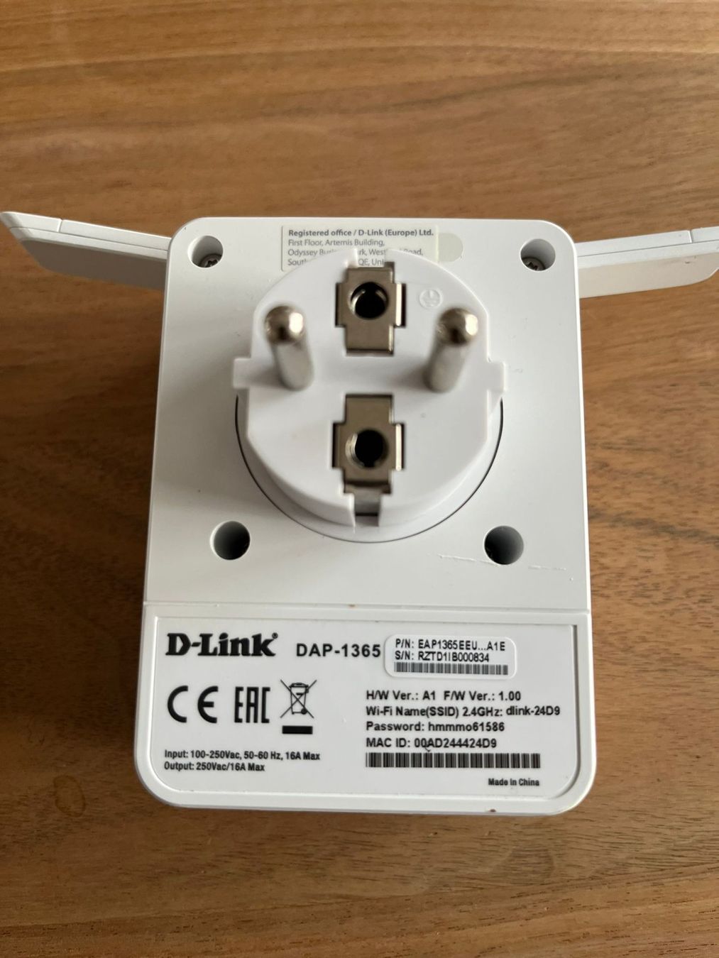 Dlink WiFi: N300 Wi-Fi Range Extender with Power Passthrough DAP-1365 – Usato da Zürich venduto da Zurich1970 2