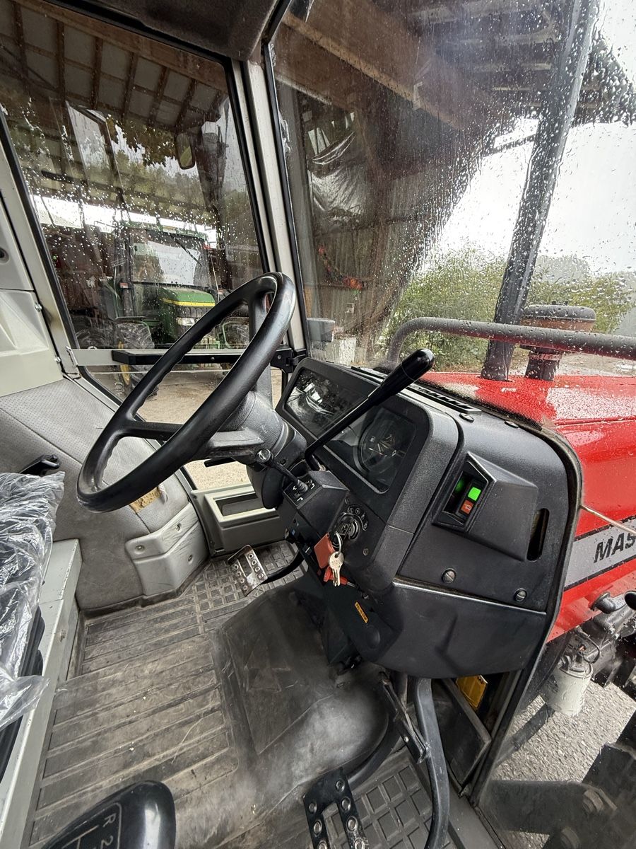 Massey Ferguson Tracteurs: Massey Ferguson 390T – D'occasion à Granges-Paccot par md-gr 9