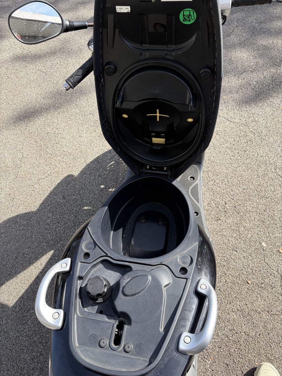 Yamaha Scooters: Yamaha neos 4 temps model 2020 – Gebraucht aus Biel/Bienne von Silva-M30 5