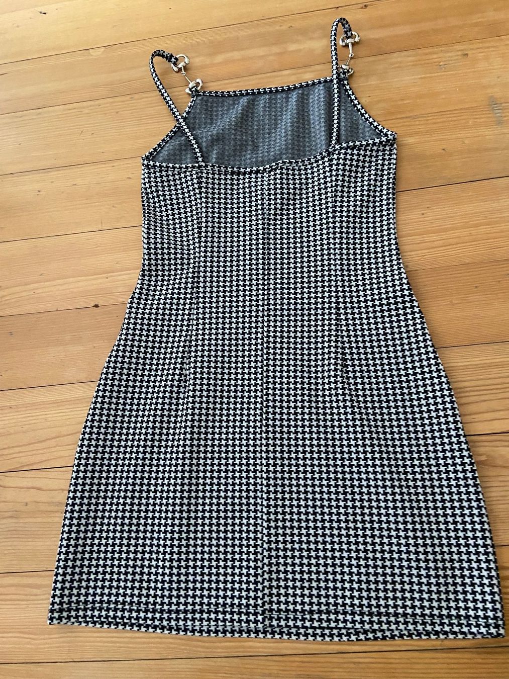 Vestiti: Kleid für Damen – Usato da Zofingen venduto da celebridade 1