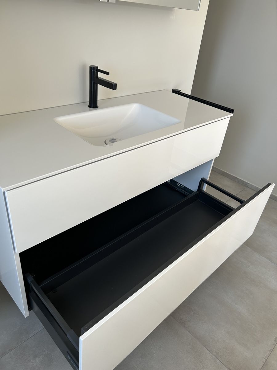 Mobili per bagno: Burgbad Waschtischunterschrank – Nuovo (secondo la descrizione) da Landschlacht venduto da Magathinho 2