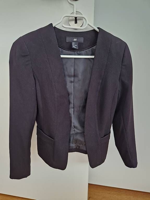 H&M Completi & Tailleur: Schwarzer H&M Blazer Gr. 34 elegant Übergangsjacke Jacke ... – Nuovo (secondo la descrizione) da Ottikon venduto da swiftchocolate