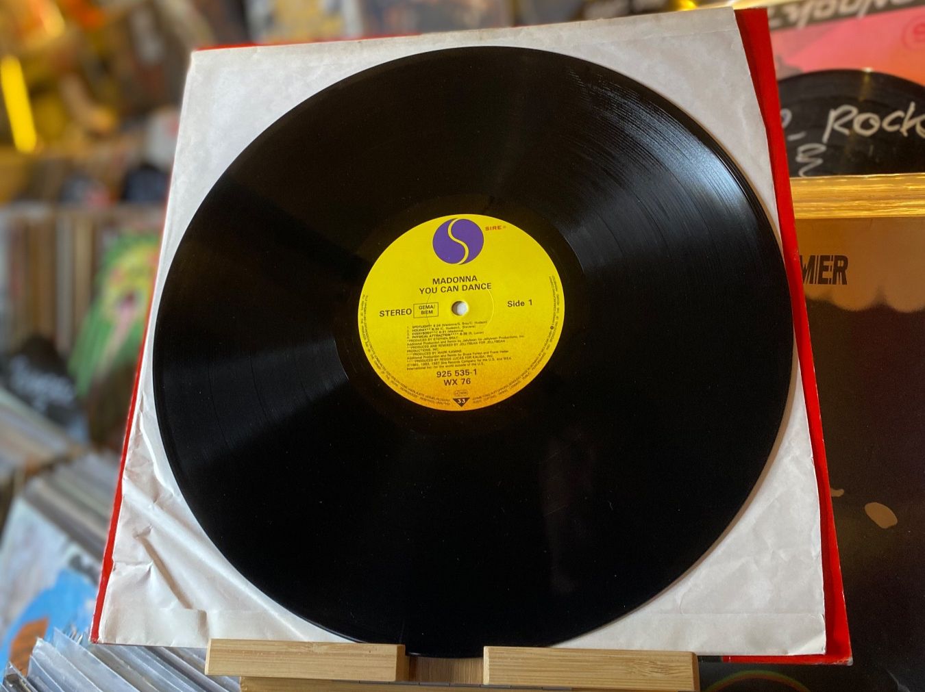Dischi in vinile: MADONNA - YOU CAN DANCE...OG EU 1987...VG+/VG+ – Usato da Gals venduto da Diskopatshop 2
