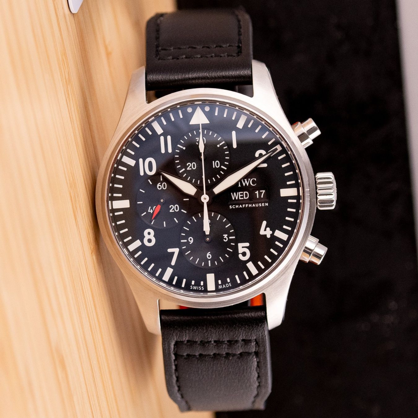 IWC Orologi: IWC Pilot Chronograph / IW377709 / 2017 / Full Set – Usato da Luzern venduto da PrimeSwissTime