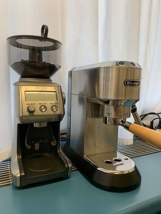 Espressomaschine Delonghi Dedica inkl. Sage Mühle Kaufen auf Ricardo