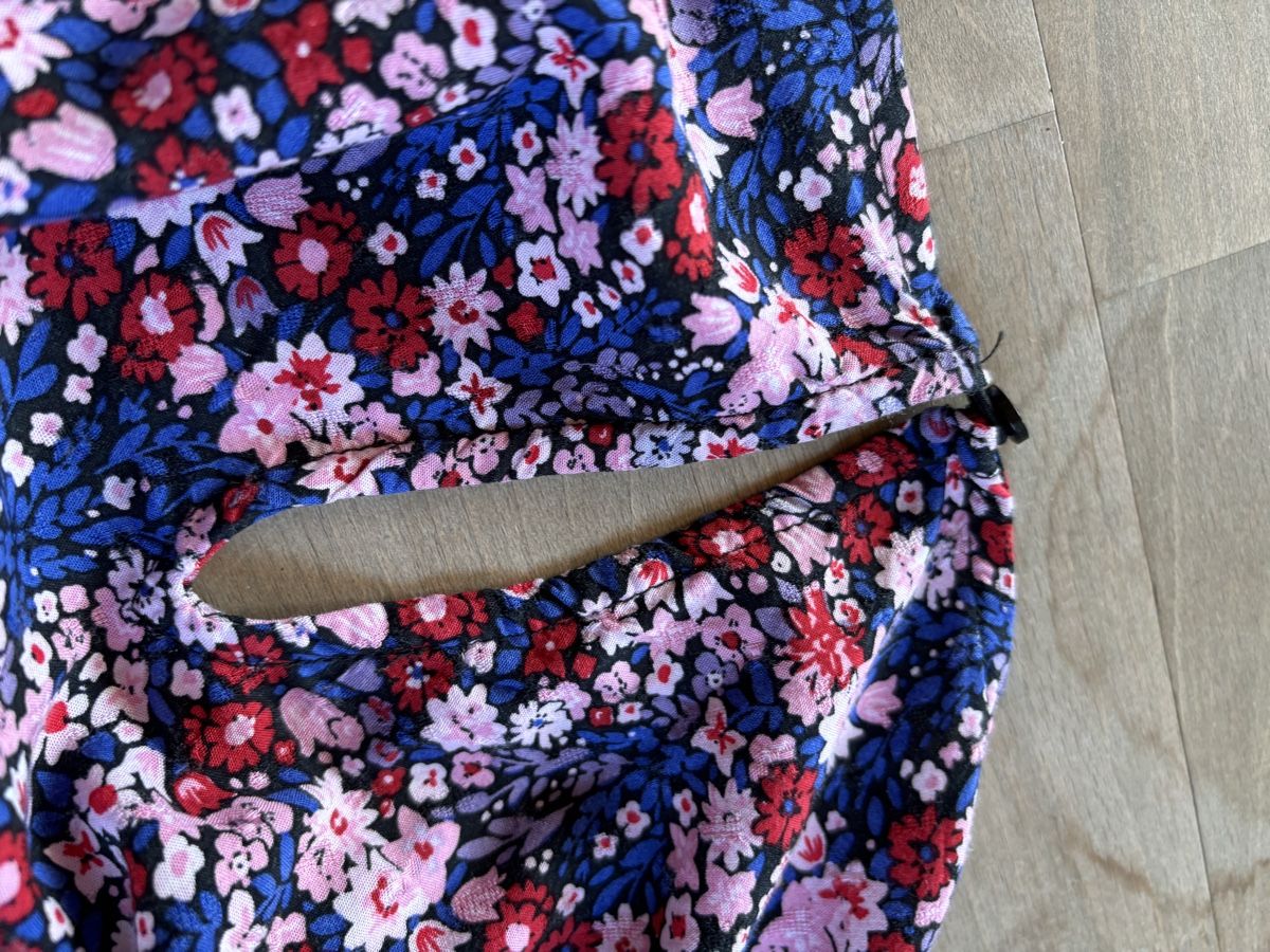 C&A Vestiti: Freizeitkleid C&A langarm Blumenmuster – Nuovo (secondo la descrizione) da Nürensdorf venduto da ali_qyh6 5