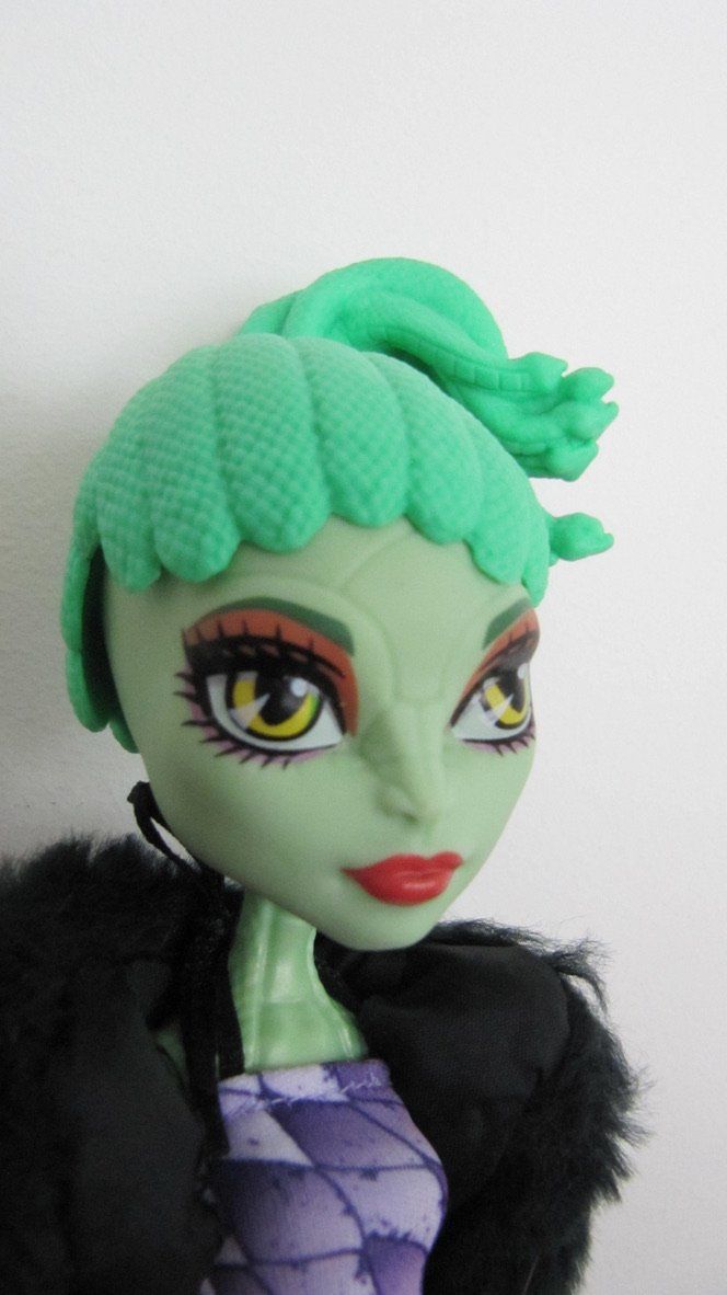 Bambole: Monster High Puppe – Usato da Brunnen venduto da Kiwiland1 2