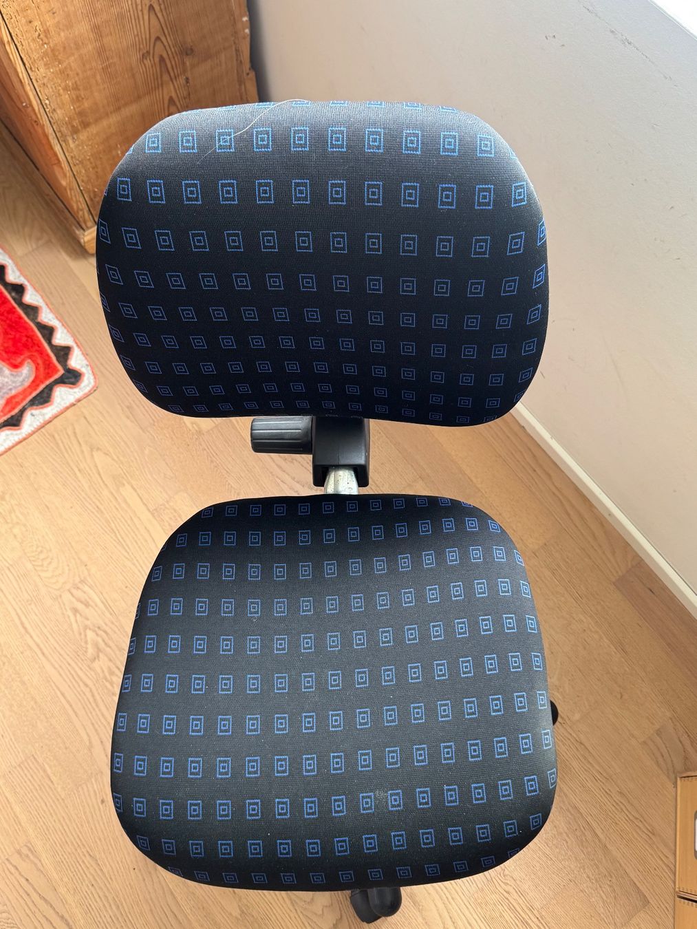 Ikea Stühle: Bürostuhl – Gebraucht aus Biel-Benken BL von Hellogoodbye 1