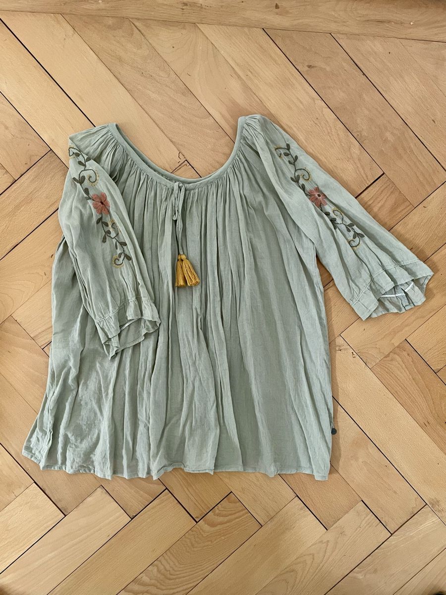 Camicette: Bluse mit Stickerei – Usato da Solothurn venduto da sim_l6lb