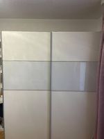 Kleiderschrank