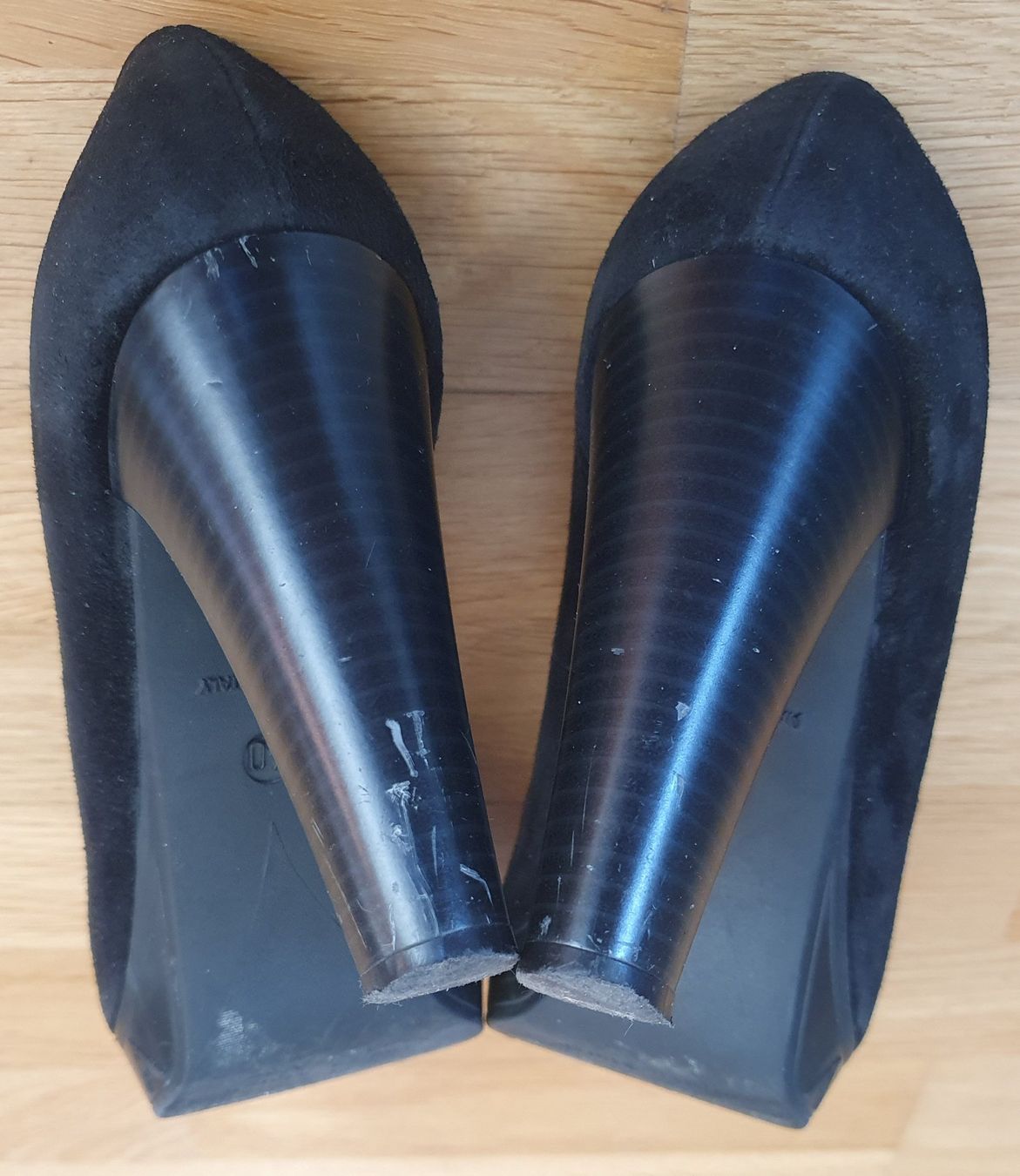 Scarpe da donna: Escarpins noirs élégants en daim- Andrea Morelli - Taille 40 – Usato da Court venduto da Jovi2 5